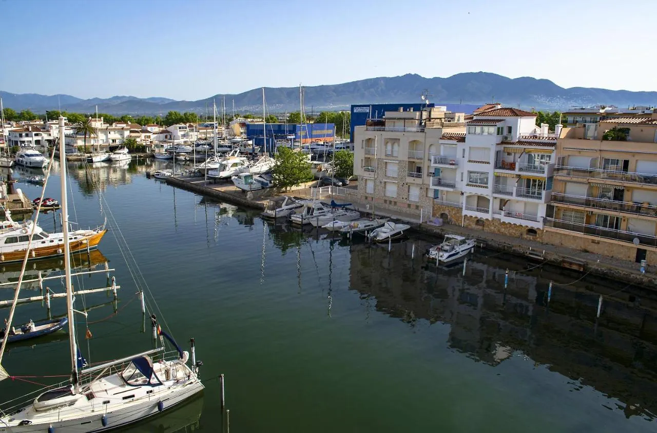Pierre & Vacances Empuriabrava Marina Apartment